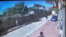 Fatih'teki polise saldıran 2 şüphelinin kaçış anı kamerada