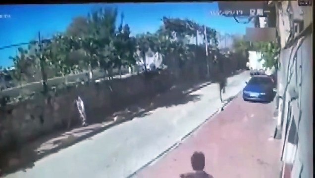 İstanbul'da polise silahlı saldırı: Bir ağır, iki polis yaralandı