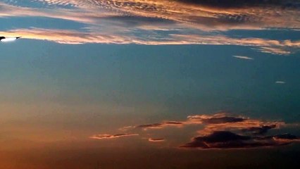 غروب الشمس على شواطئ البحر الأحمر ورزقكم في السماء وما توعدون