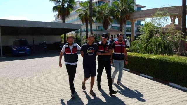 Son Dakika | Babasını çekiçle öldüren Rus genç, özel ekip tarafından yakalandı