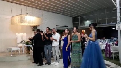 Ödemişspor'un Eski Kalecisi, Gelin Çiçeğini Havada Yakaladı