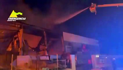 Incendio en polígono de Manzanares