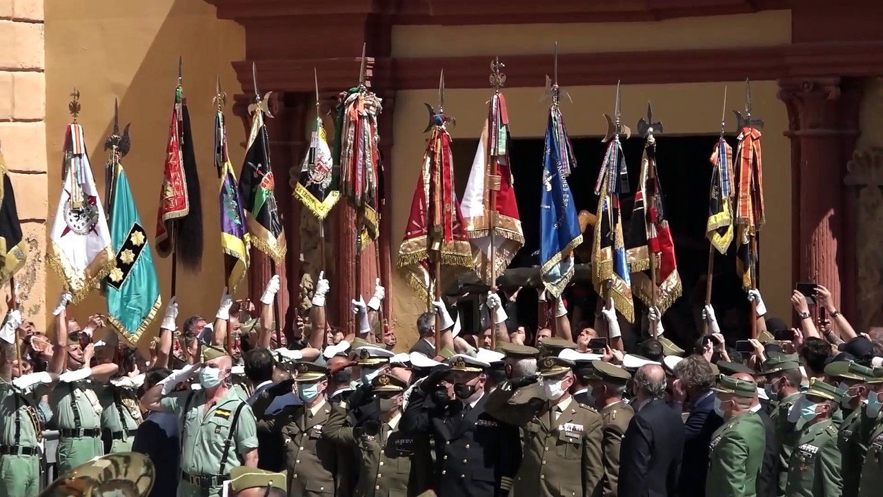 El traslado del Cristo de la Buena Muerte emociona a Málaga