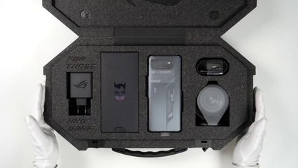 ROG Phone 6 BATMAN Edition Unboxing (unexpected)