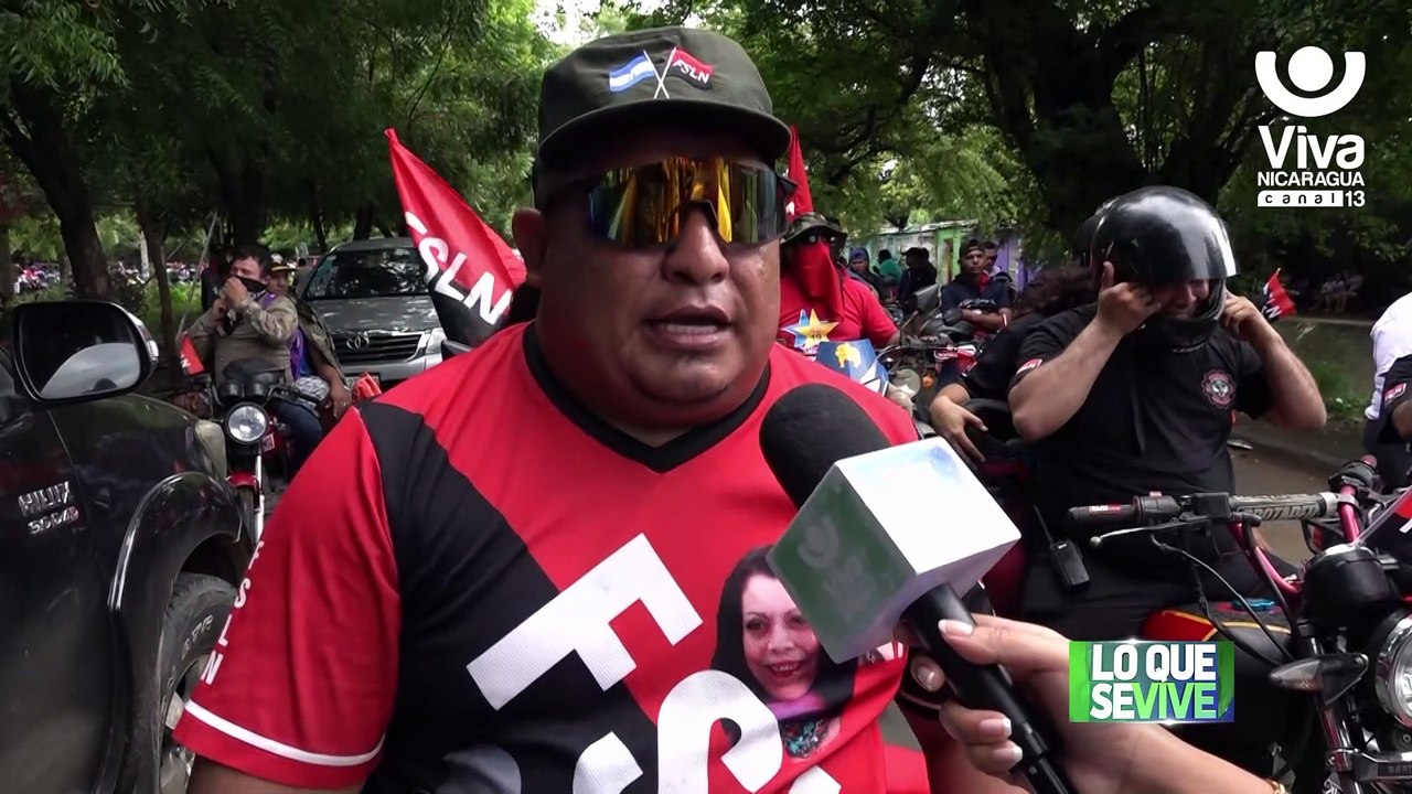 Sandinistas saludan fiestas patrias con hermosa caravana en Managua