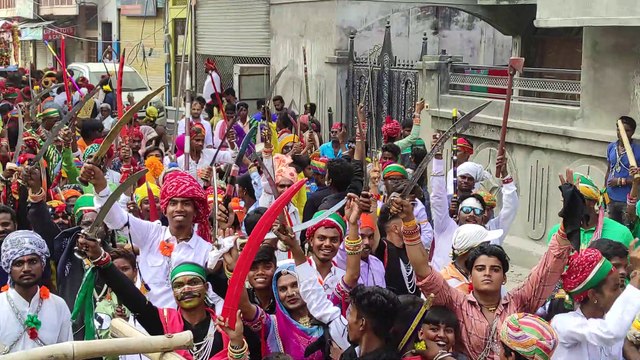 video...वलावण के साथ थमी थाली मादल की थाप