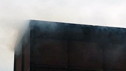 Corpo de Bombeiros combate incêndio na Coopavel
