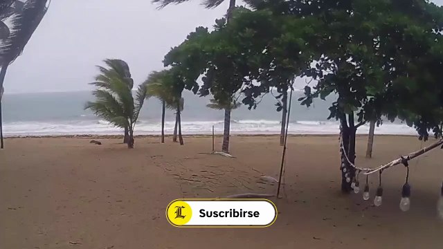 Imágenes del oleaje en playa Bonita, en Las Terrenas y Cabarete, en Puerto Plata esta mañana