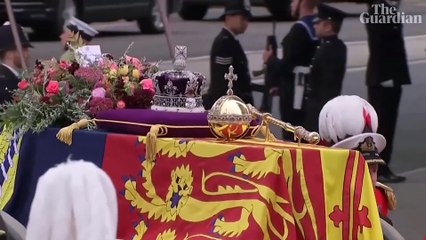 Royal family marches with Queens coffin to Westminster Abbey