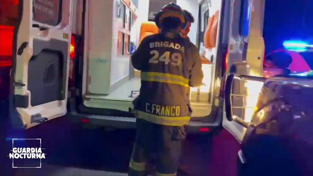 Aparatoso percance vial sobre carretera a Nogales dejó tres personas lesionadas