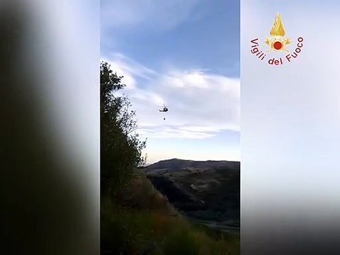 Macchia mediterranea e boschi in fiamme a Borgia