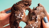 These Nutella-Stuffed Cookies Are The Gooiest Cookie