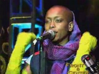 ERYKAH BADU LIVE IN CHICAGO!