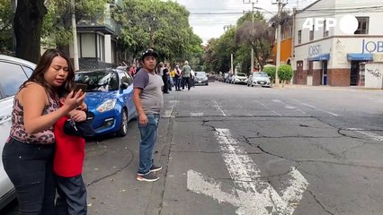 Sismo de 7,4 grados sacude al centro de México