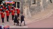 Les petits-enfants d'Elizabeth II rentrent au château de Windsor à pied.