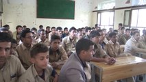الحوثيون يواصلون زرع الألغام في المناهج التعليمية لتفجير مستقبل أبناء اليمن.. كيف؟