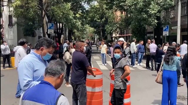 Sismo de 7,7 sacude a México en aniversario de dos devastadores terremotos