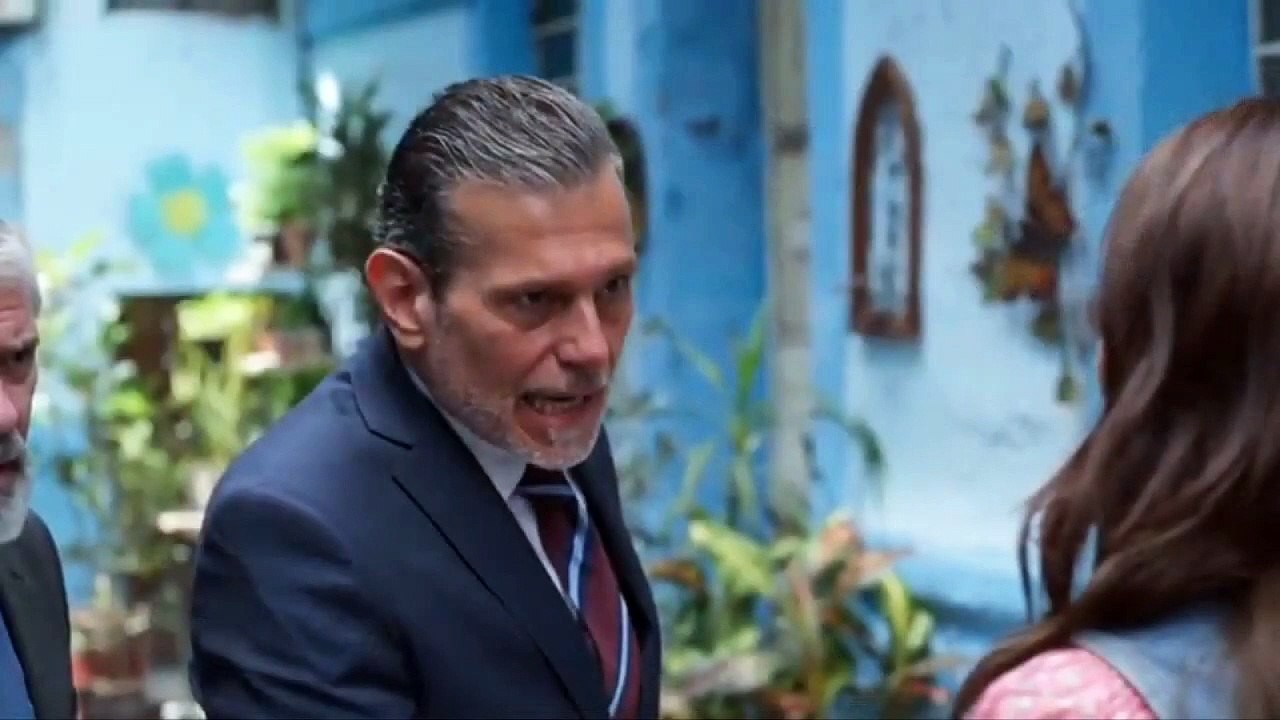 [LES RICHES PLEURENT AUSSI] La Presentation des Personnages de la serie