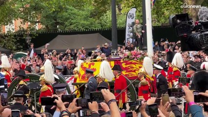 Entre émotion et fierté, les Britanniques ont dit adieu à leur reine