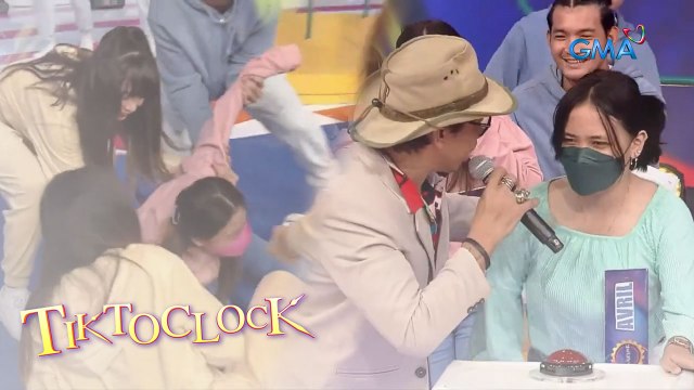 Tiktoclock: Bumalentong ang isang contestant dahil sa nakahihilong tanong ni Kuya Kim!