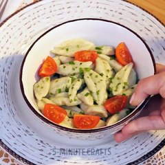 Everyday Makeup Hacks And Fashion Tricks You Can't Miss!