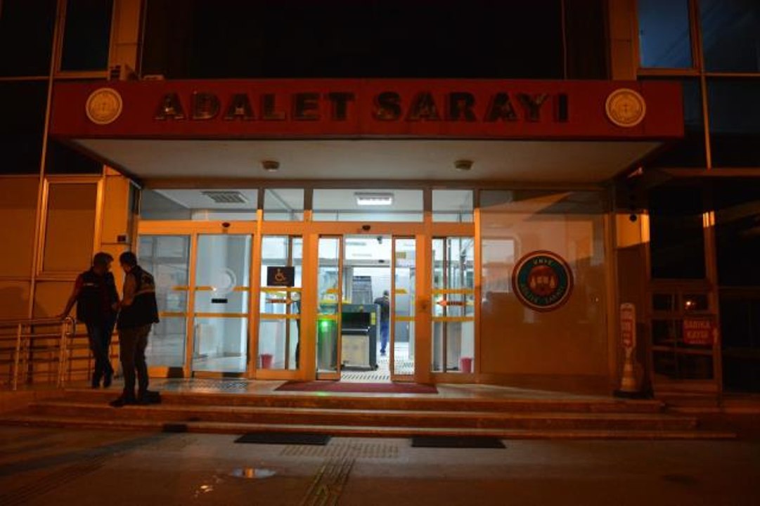 Son dakika haber: Ordu'da silahlı tehdit ve yaralama olayında gözaltına alınan 8 kişiden 5'i tutuklandı