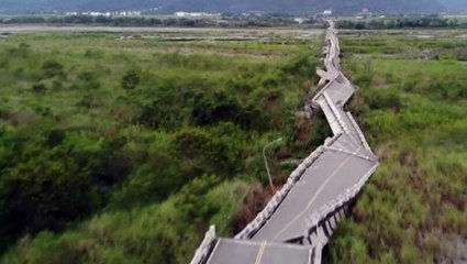Tayvan'da 6,8 büyüklüğünde meydana gelen depremin yıkıcı etkisi böyle görüntülendi