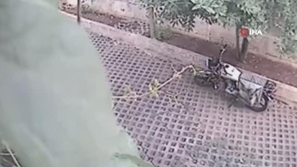 Son dakika haber! Güpegündüz motosiklet hırsızlığı kamerada