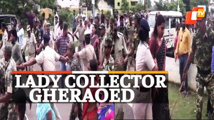 Lady Collector Gheraoed By Villages Protesting Sand Mafia