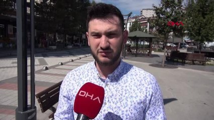 İSTANBUL-BEYOĞLU'NDA CEMAAT NAMAZDA SECDEYE GİDİNCE ÇANTAYI ÇALDI