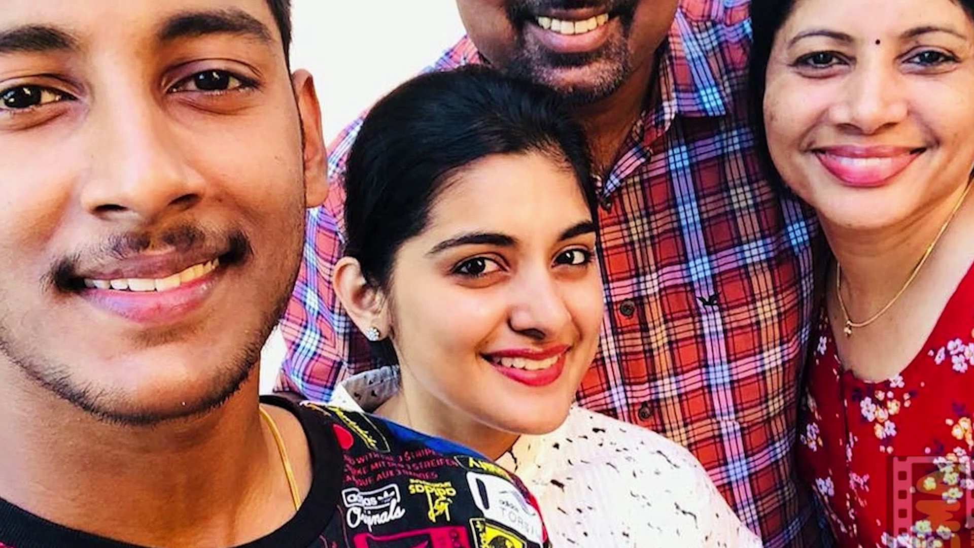 యంగ్ హీరోతో హీరోయిన్ నివేదా థామస్ ప్రేమాయణం ... పీటల దాకా వెళ్లి ఆగిపోయిన పెళ్లి..!