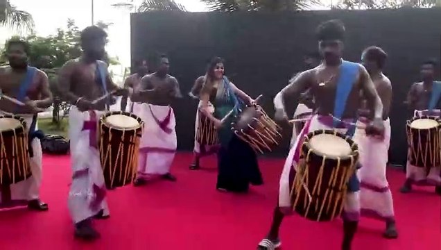 Chenda Melam Kerala Girl Performance _ AdiPoli _ Amazing Performance _ Viral Bytes