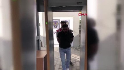 İSTANBUL-EYÜPSULTAN'DA OTOMOBİLİN BAGAJINDA 1 KİLOGRAM EROİN YAKALADI