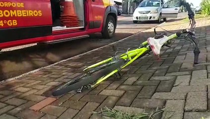 Ciclista fica ferido após bater contra Nissan Kicks no Bairro Santo Onofre