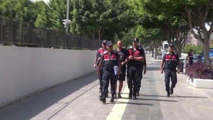 Son dakika haber! Babasını öldürüp annesini ağır yaralayan Rus turist adliyeye sevk edildi