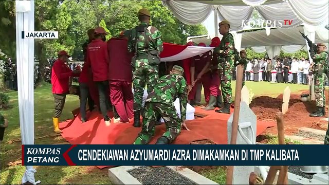 Jenazah Cendekiawan Azyumardi Azra Dimakamkan di TMP Kalibata dengan Prosesi Militer