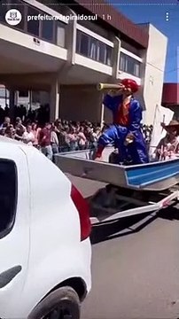 Desfile cívico no Paraná será investigado após retratar crianças negras como escravos