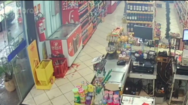 Homem é flagrado escondendo 4 kg de contrafilé nas calças, em mercado em Cascavel