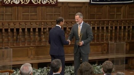 Felipe VI entrega el V Premio Camino Real a Rafa Nadal