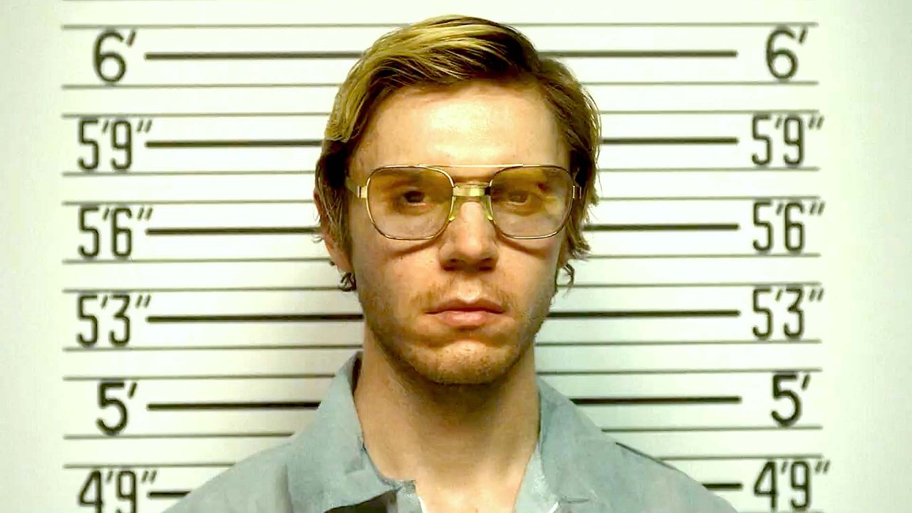 Evan Peters Devours in Trailer for Netflix's Monster: The Jeffrey Dahmer Story