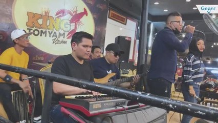 GEGAR : #GEGARPetang Terima Cabaran Busking Depan Orang Ramai