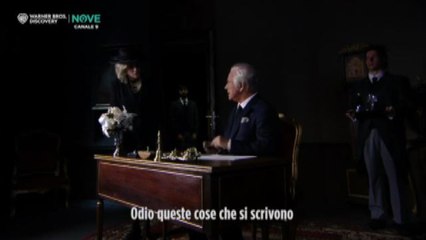 Crozza nei panni di Carlo III d'Inghilterra (a salvarlo Camilla)