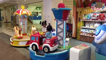 Mily ho tm hm ko bary Mily ho TM HM ko bary naseebo sy | Cute babies playing | Beautiful Japan  sy