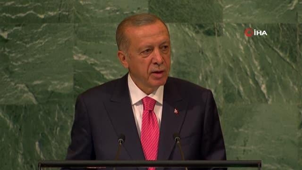 Cumhurbaşkanı Recep Tayyip Erdoğan, "Ukrayna tahılının Karadeniz üzerinden dünyaya ulaşmasını temin ettik" dedi.