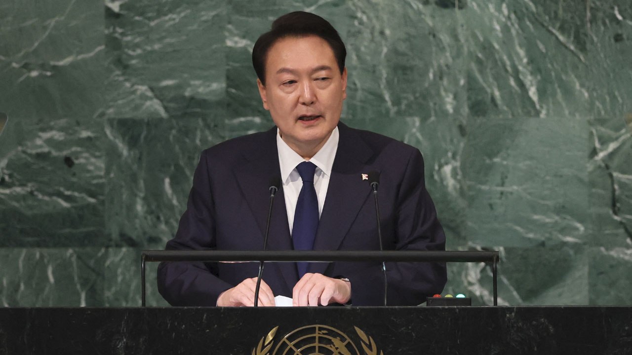 尹, 첫 유엔총회 연설..."글로벌 위기, 자유와 연대 정신으로 해결 가능" / YTN