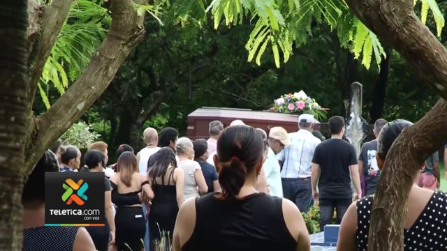 tn7-todo-un-pueblo-despide-a-nueve-personas-200922