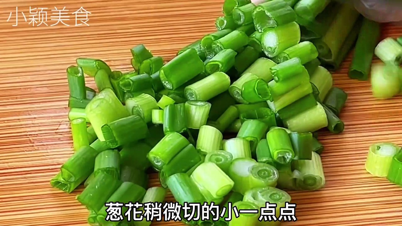 小穎美食清水也能炒雞蛋不放一滴油清又鮮嫩這就是快失傳的水炒雞_1080p