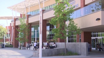 [이슈인사이드] "알바 풀 가동"...치솟는 환율에 유학생 '한숨' / YTN