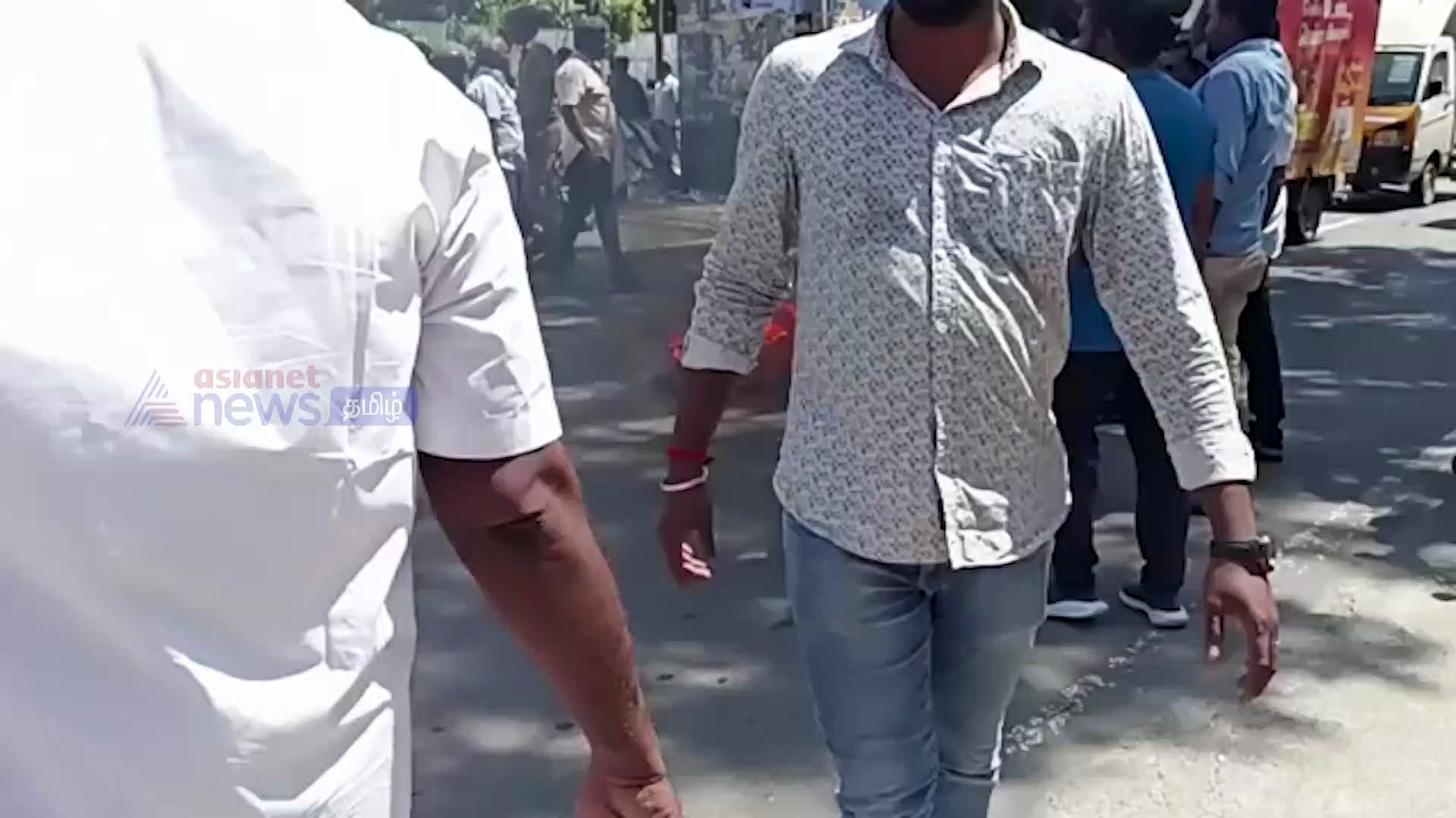 Video :  கோவை பாஜக தலைவர் கைது எதிரொலி! - ஆர்ப்பாட்டத்தில் ஈடுபட்ட பாஜகவினர் கைது!