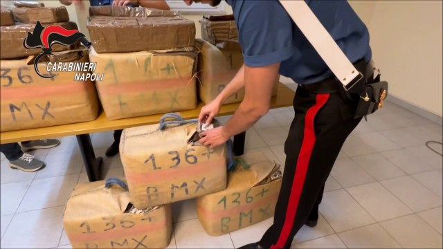 In auto con 231 chili di hashish, 37enne arrestato nel Napoletano